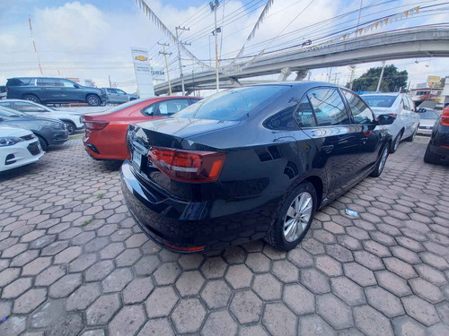 Imagen 5 de 12 de Volkswagen Jetta 2016 4p Comfortline L5/2.5 Aut