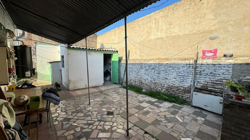 Casa En Venta De 3 Ambientes En Lanus Este