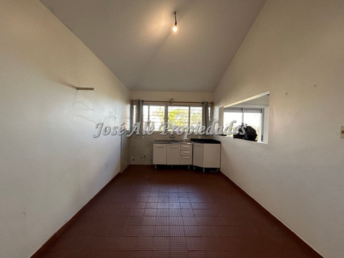 En Venta Casa A Metros De La Rambla Costanera, Colonia