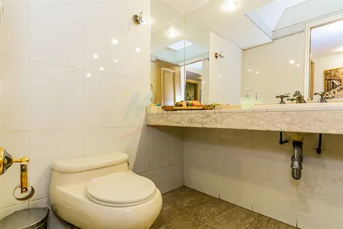 Departamento En Arriendo De 6 Dorm. En Las Condes