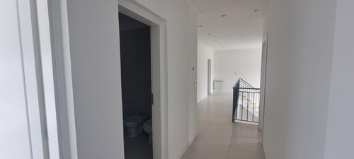 Casa En Alquiler Ubicado En Terravista, General Rodríguez, G.b.a. Zona Oeste