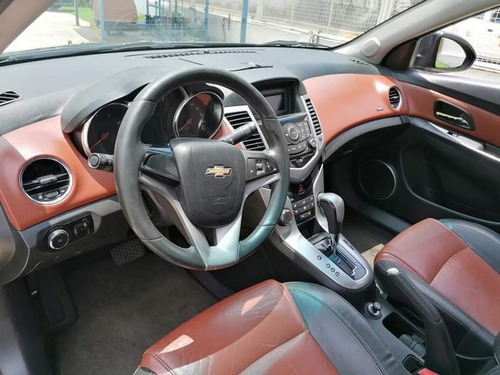 Imagen 6 de 15 de Chevrolet Cruze 2010 1.4 F Lt Aa Cd Mp3 R-17 Piel Qc At