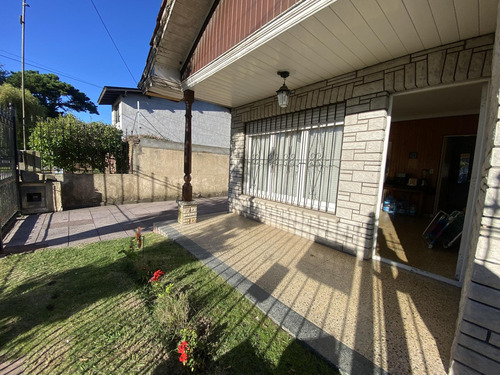 Venta | Casa De 3 Ambientes | 2 Viviendas En Block A Reciclar | En Lo Mejor De Constitucion |