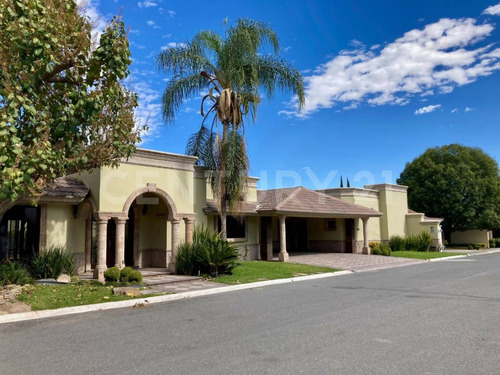 Casa Venta En San Carlos En Saltillo