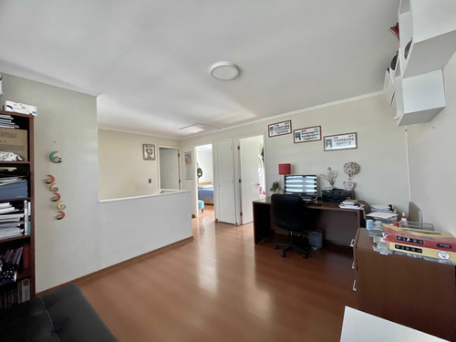 Casa 5 Dorm + Servicio (95981)