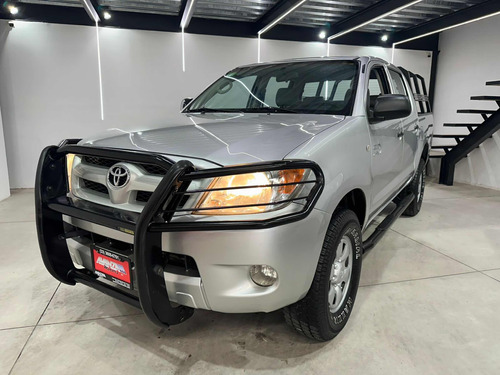 Toyota Hilux Cabina Doble Mt