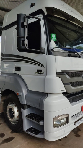 Imagem 3 de 11 de Mercedes Benz Axor 2644 (6x4)