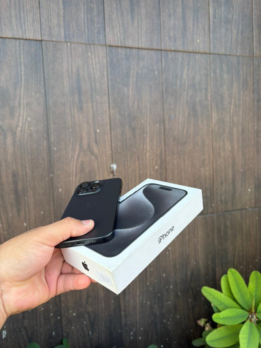 Apple iPhone 15 Pro (1 Tb) - Titanio Azul (Usado)