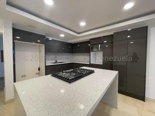 Espectacular Apartamento En Venta En Clnas. De Bello Monte 24-9016 Cs