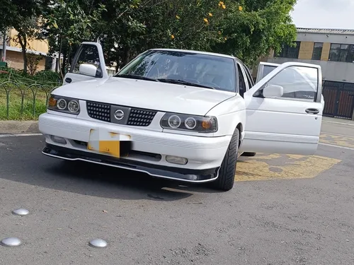 Nissan Sentra 1.6 B13 Lujo