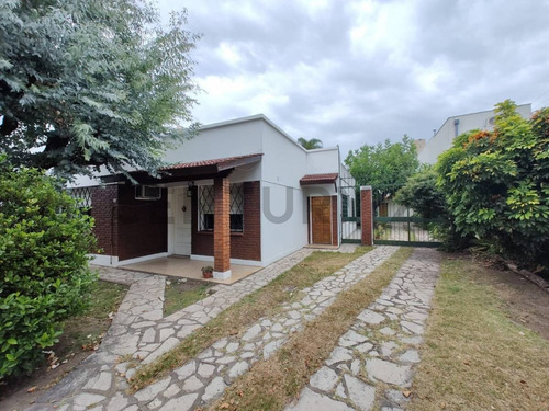 Imagen 3 de 30 de Casa Lote Propio Doble Frente Coch. Jdín Parrilla + Atelier De Trabajo De 143m²