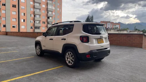 Jeep Renegade 1.8 Sport At