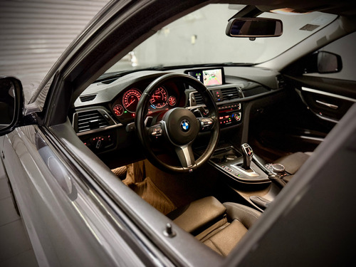 BMW Serie 3 3.0 330i Sedan Sport Line 252cv