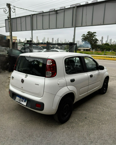 Fiat Uno 1.0 Vivace Celeb. Flex 5P