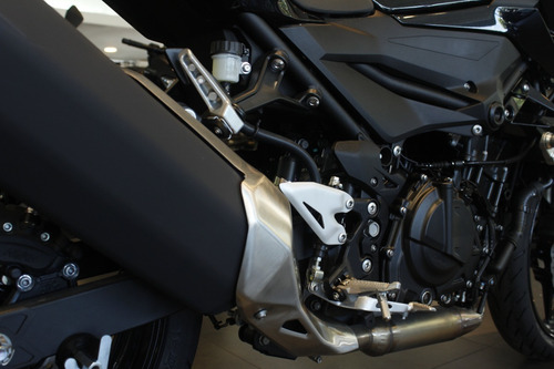 Imagen 9 de 15 de Kawasaki Z400 -18 Cuotas Sin Interés- 200km/h Con Akrapovic!