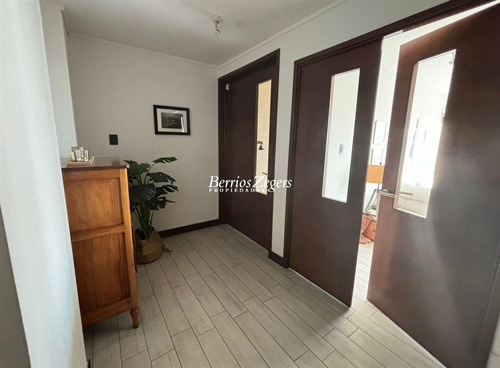 Casa En Venta De 4 Dorm. Lo Barnechea Townhouse Oportunidad