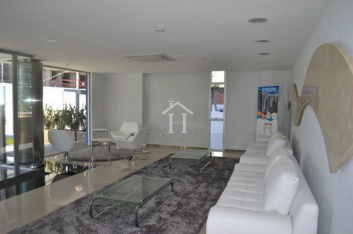 Vendo Apartamento En Edificio Arenas Del Mar Ii-ref:218