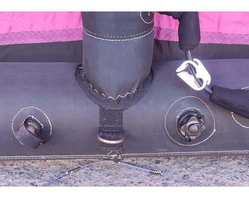 Imagen 8 de 9 de Kite Con Barra Mochila Vairo Pulsion 9 M Usado Sin Detalles