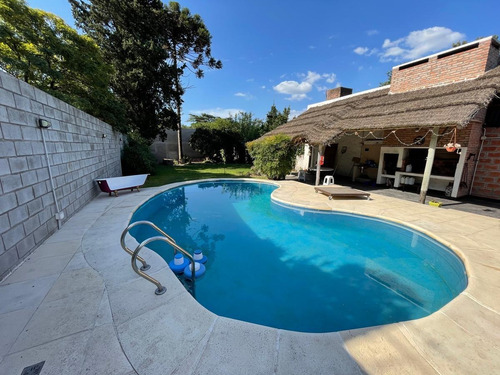 Imagen 2 de 17 de Venta Casa Quinta Totalmente Reciclada Sobre Ruta 5 - La Reja Norte
