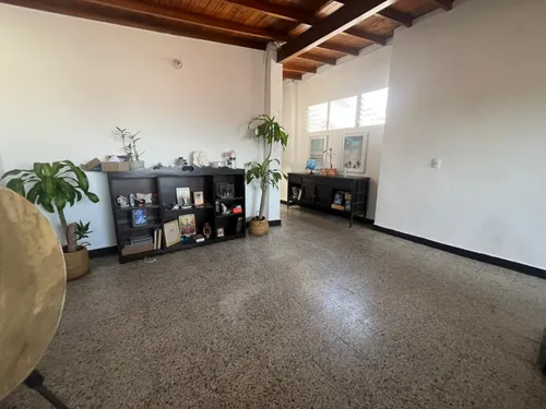 Se Vende Casa En Medellín Barrio Belén San Bernardo (a Unas Cuadras Del Aeroparque)