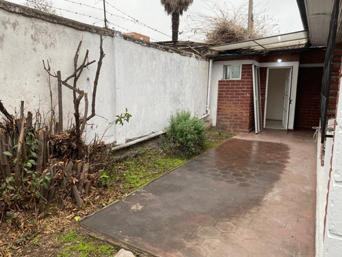 Víctor Rae/sebastian Elcano. Bungalow, 3 Dormitorios, Patio.