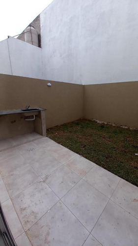 Duplex 2 Amb. Amplio Con Cochera Y Patio