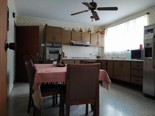Imagen 10 de 19 de Casa Quinta En Venta Urb Andrés Bello, Maracay - Aragua 22-13325 Hc