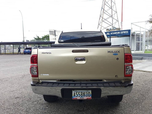 Imagen 4 de 13 de Toyota Hilux Kavak