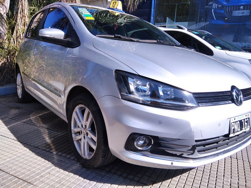 Robayna| Volkswagen Fox 1.6 Highline 2016| Ne