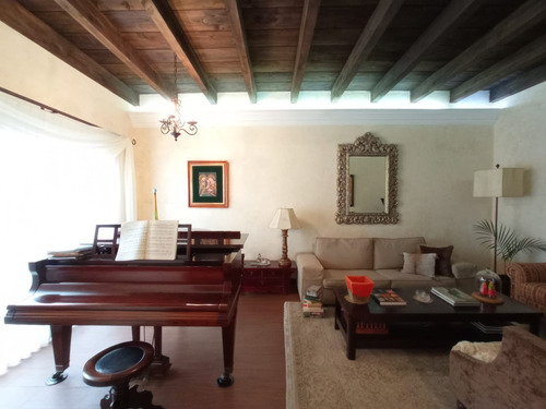Imagen 11 de 30 de Vendo Belleza De Casa Estilo Colonial, En Excelentes Condiciones Y Con Acabados Muy Especiales, Sector Exclusivo De Alta Plusvalia