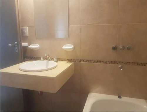 Imagen 2 de 10 de Venta Monoambiente Alquilado, Chacabuco 2214 - Gazze