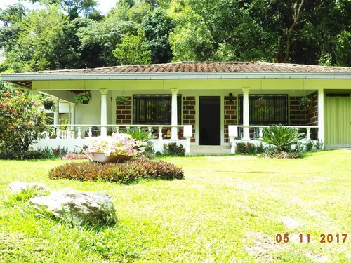 Hermosa Finca En Condominio En Sopetran