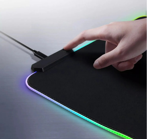 Imagen 4 de 5 de Mouse Pad Alfombra 7 Colores Led Rgb 80x30cm