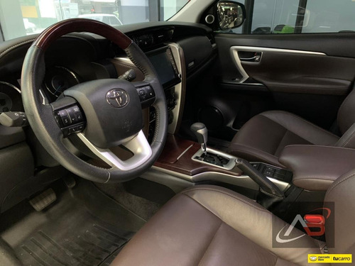 Imagen 7 de 14 de Toyota Fortuner Dubai