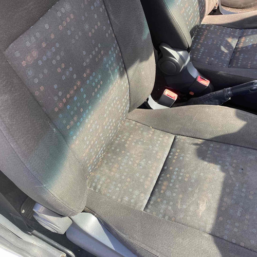 Imagem 8 de 10 de Fiat Uno 2014 1.0 Vivace Flex 3p
