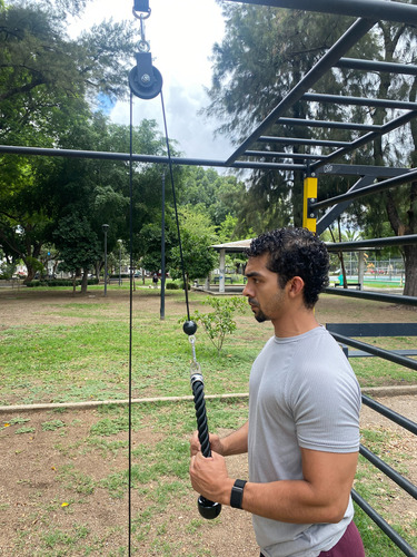 Sistema De Ejercicio De Cable Con Polea Y Agarre De Triceps