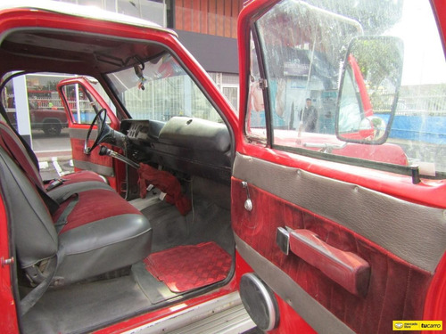 Dodge D 300 135