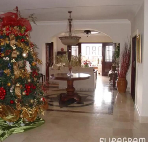 Vendo Majestuosa Mansión En Arroyo Hondo, Distrito Nacional, Santo Domingo, República Dominicana