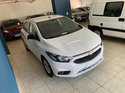Imagen 3 de 9 de Chevrolet Onix 2021 1.4 Joy Ls