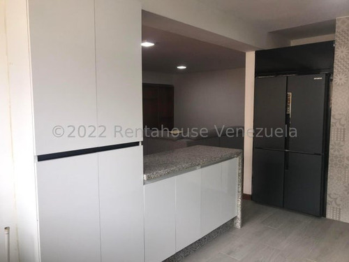 Lindo Apartamento En Excelente Zona Listo Para Mudarse La Trtinidad 23-19389 - Jca