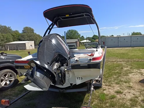 Arco Iris Eclipse 19 Motor 150 Hp 4t C/trailer