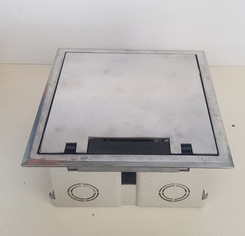 Caixa Piso Elevado Dupla 2x2 Sqr Aluminio 12 Tomadas Dutotec