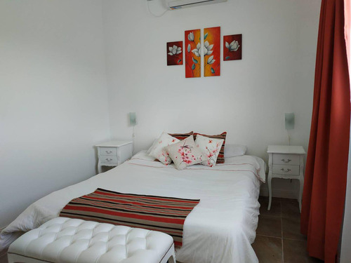 Casa De 4 Dormitorios Y 3 Baños C/ Piscina Maritimo I