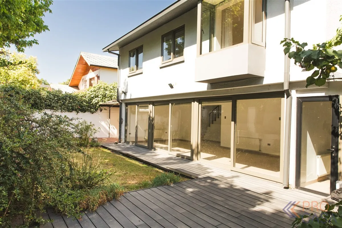 Imagen 1 de 10 de Casa En Venta De 4 Dorm. En Las Condes Amplia Cocina Comedor