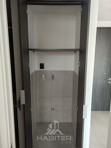 Departamento En Venta De 2 Dorm. En Santiago