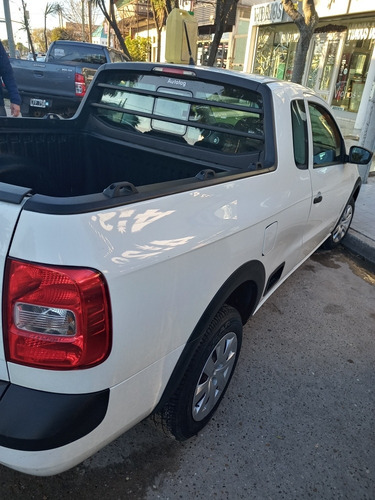 Imagen 13 de 15 de Volkswagen Saveiro 2014 1.6 Gp Ce 101cv Pack Electr.+seg.
