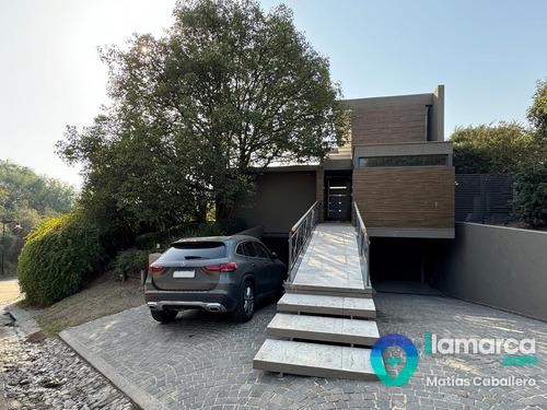 Casa A La Venta En Costa Verde Con Seguridad 24 Hs En La Mejor Ubicación De Zona Norte