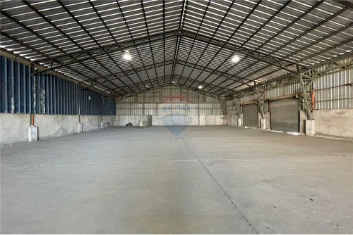 Bodega 700 M2 Caletera Varoli - 70 Uf Mas Gtos Com