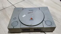 Comprar Playstation 1 Fat Só O Aparelho. Controle Não Pegou E O Leitor Nao Leu. Tá Com Defeito. 600.  M32
