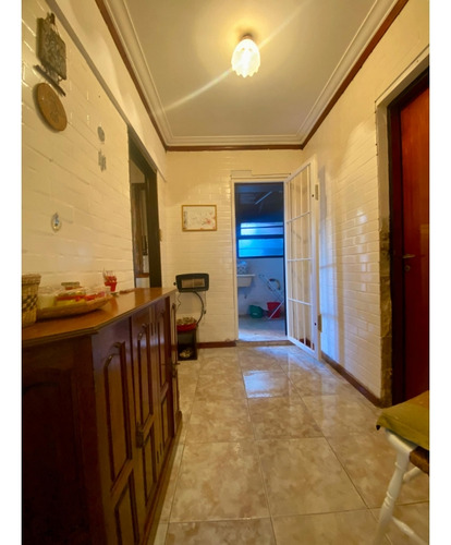 Latorre Prop. Vende Local C/ 2 Viviendas - Zona Hpc
